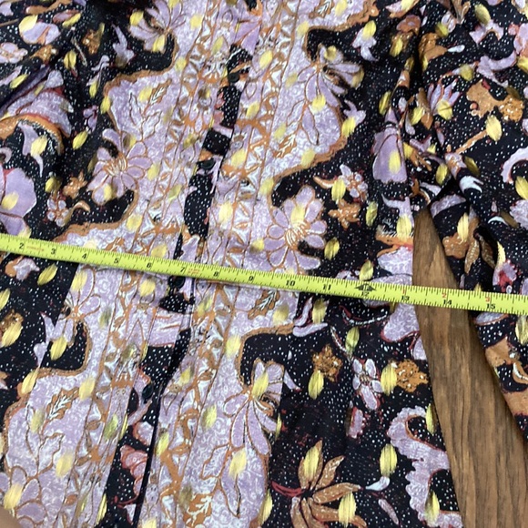 Gorgeous Asian inspired dress - Picture 3 of 10